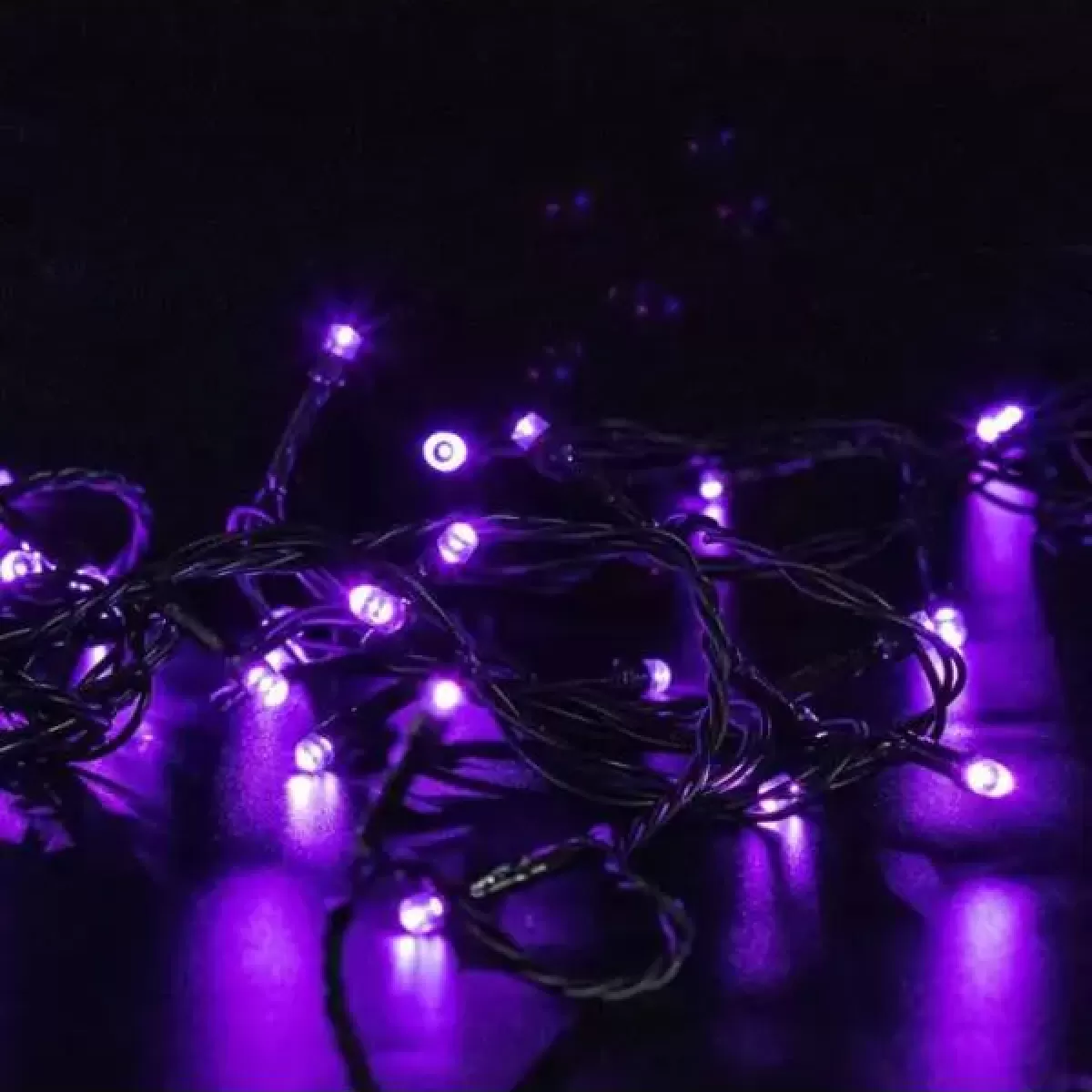 Kit 8 Unidades Pisca Pisca de LED Fixo Fio Verde com 100 Leds Roxo Prova D'agua 220v - Fio 2.2mm