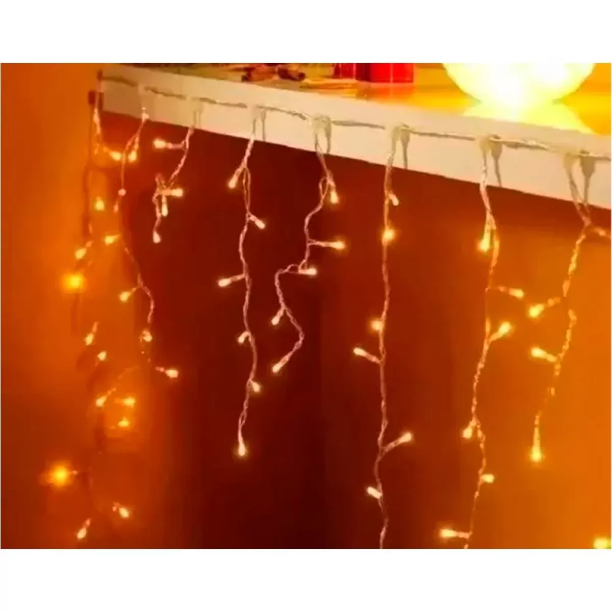 Cascata LED 10 Metros 400 Leds Strobo Branco Quente Prova D'água Bivolt
